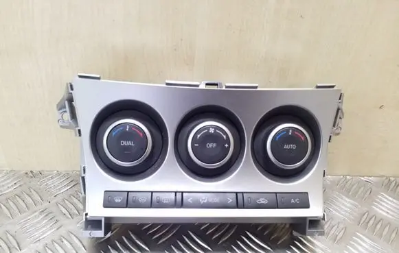 Mazda 3 II Climate control unit BBT361190K K40000A26A