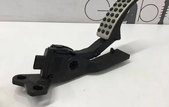 Mercedes-Benz GLS X166 Accelerator throttle pedal A2923000100