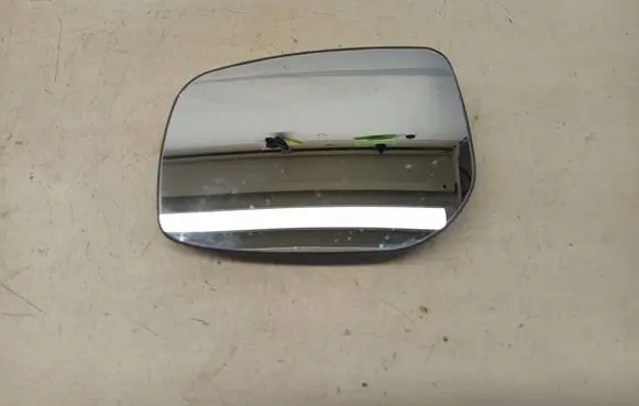 Toyota Avensis T250 Wing mirror glass TH2267LH