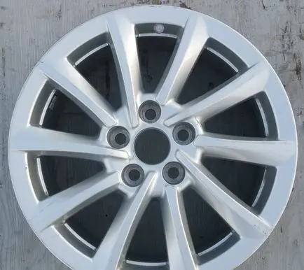 Toyota Avensis T270 R17 alloy rim PW45706001