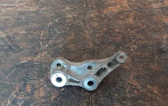 Jeep Grand Cherokee EGR valve cooler bracket VMMT023309F 3309F