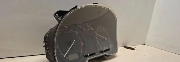 Skoda Octavia Mk2 (1Z) Speedometer (instrument cluster) 1U0920811F 11008014601 1U0920811B