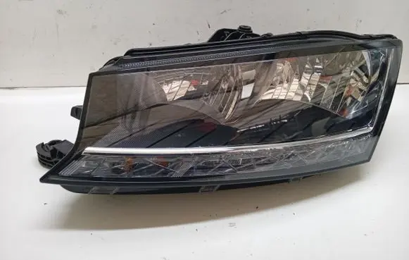 Skoda Fabia Mk3 (NJ) Headlight/headlamp 6V1941015D