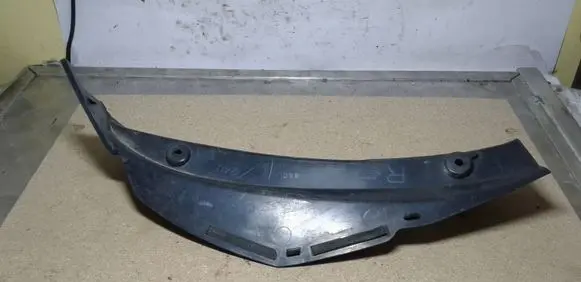 Subaru Outback Rear/tail light trim molding 42220952