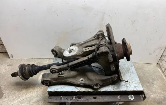 BMW X5 E70 Rear wheel hub spindle/knuckle 