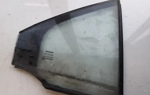 Nissan Primera Rear vent window glass 