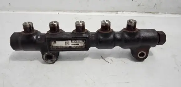 Ford Focus Fuel main line pipe 9654592680