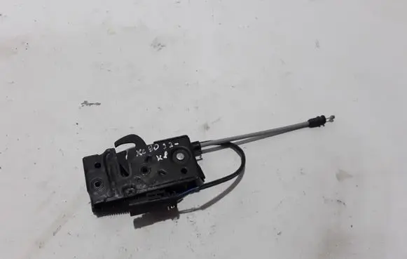 Volvo XC90 Engine bonnet (hood) release handle 32318456
