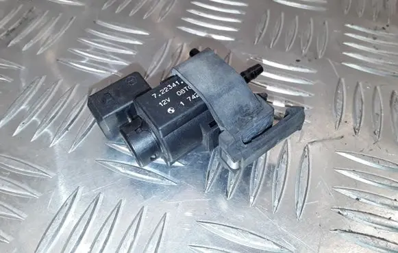 BMW 1 E82 E88 Turbo solenoid valve 1742712 72234100 08T071