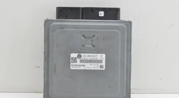 Volkswagen Touran II Engine control unit/module 03L906023ET