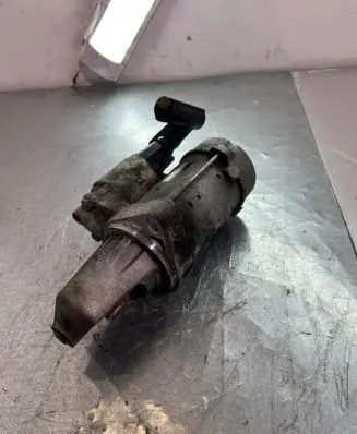 Mercedes-Benz A W176 Starter motor A2709060026 4280009140
