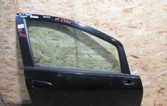 Fiat Grande Punto Front door