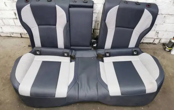 Subaru Impreza V Rear seat 