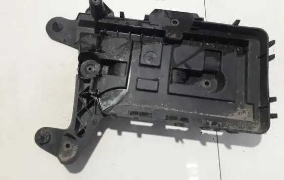 Audi A3 S3 8P Battery box tray 1K0915333B 1K0915333-B