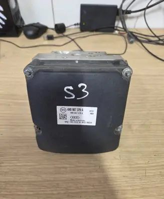 Audi A8 S8 D4 4H ABS Pump 4H0907379A