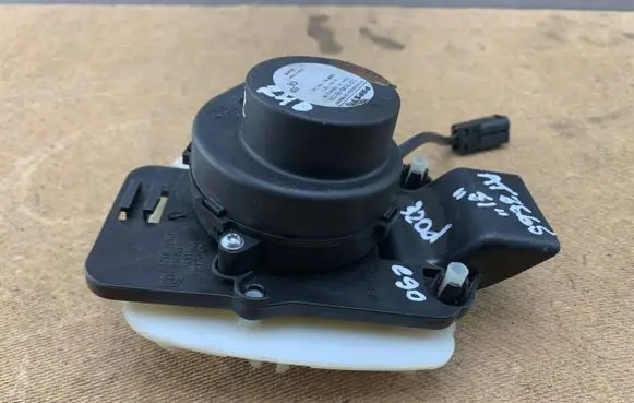 BMW 3 E90 E91 Engine control unit/module fan 7547141 12907547141