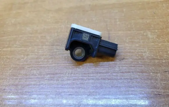 Volvo V60 Airbag deployment crash/impact sensor 31334336 C83HA