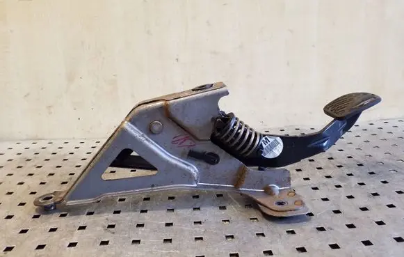 Clutch pedal