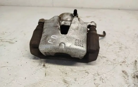 Hyundai Tucson TL Front brake caliper