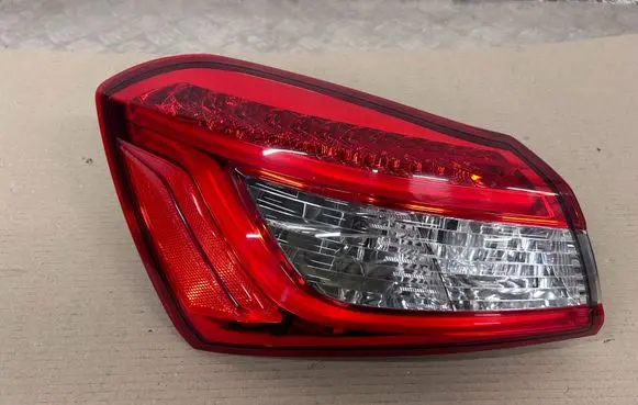 Maserati Ghibli Rear/tail lights 06700084820 06700084830