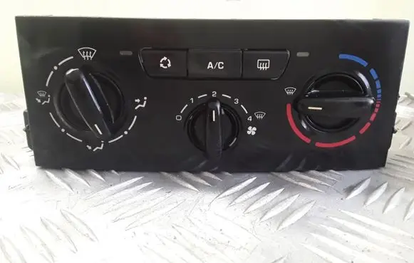 Peugeot 207 Climate control unit 69910004 N102080F7