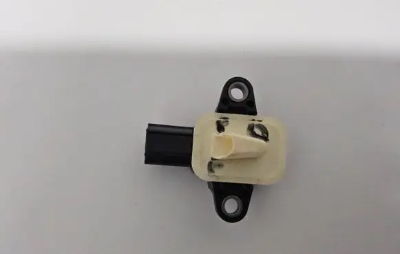 Mazda 2 Airbag deployment crash/impact sensor DA8A57KC0 K3239