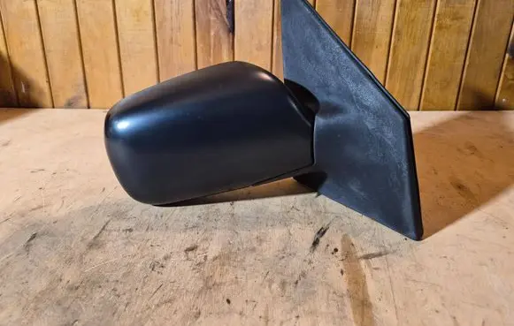 Toyota Yaris Manual wing mirror E13010399 8278