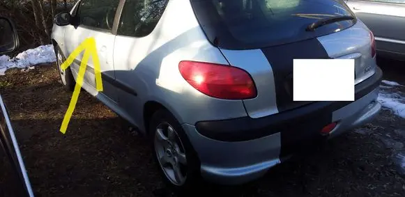 Peugeot 206 Front door window/glass (coupe) 