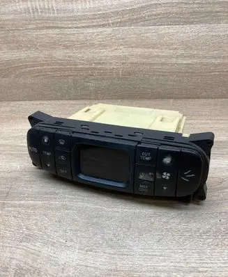 Mitsubishi Carisma Climate control unit MB947679 CAB502A005 WITHPLUG