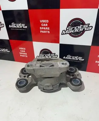 Volvo S60 Engine mount bracket 31316876