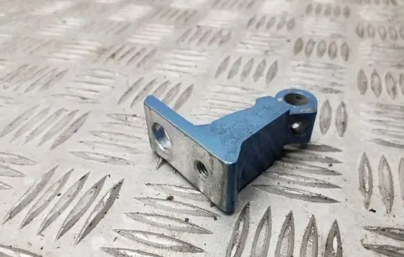 Skoda Octavia Mk3 (5E) Rear door upper hinge 8K0831401E