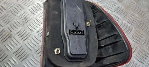 BMW 5 E39 Tail light bulb cover holder 8371324