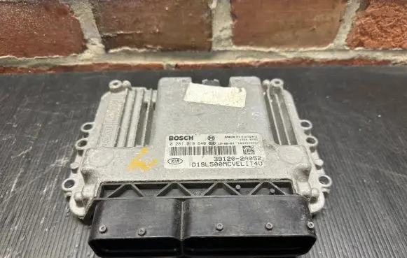 KIA Sportage Engine control unit/module 391202A052 1039S59667 0281019640