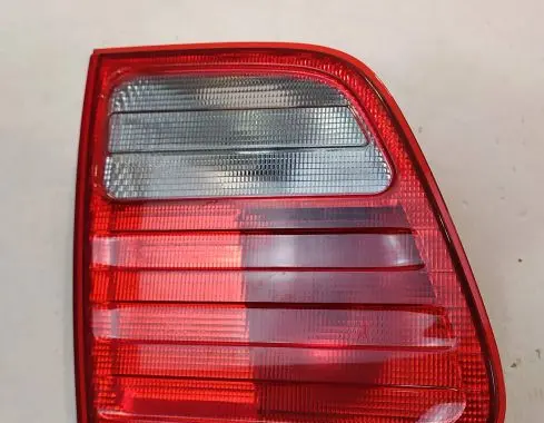 Mercedes-Benz E W210 Tailgate rear/tail lights 198527