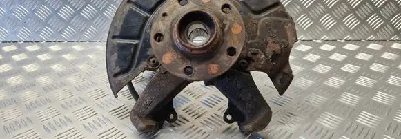 Volkswagen Golf VI Front wheel hub spindle knuckle