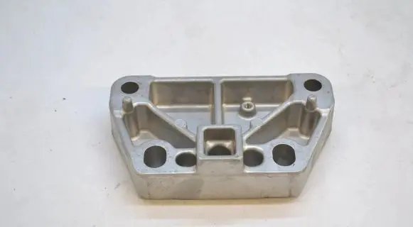 Volkswagen Golf VII Engine mounting bracket 5QE199588B