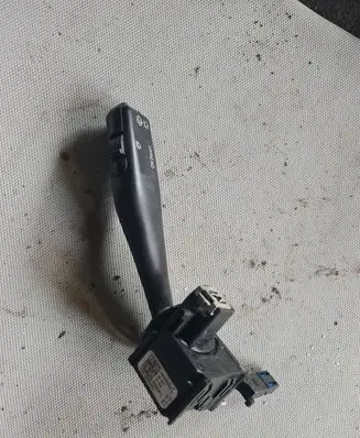 Volkswagen Golf V Wiper control stalk ANP80H024A 63B0338C