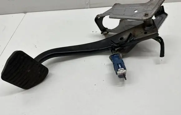 Land Rover Discovery 5 Brake pedal L8B22D094BA
