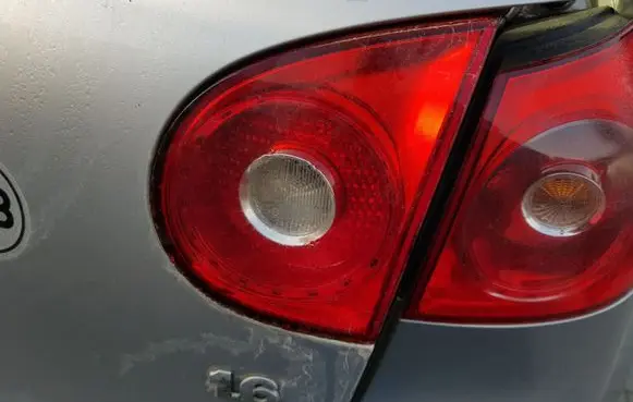 Volkswagen Golf V Tailgate rear/tail lights