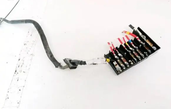 Volkswagen Transporter - Caravelle T5 Fuse box set UN958644 UN9586440