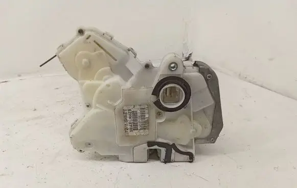 Honda CR-V Front door lock 72111SWAE1 SWAE1RHER EUL0107170A