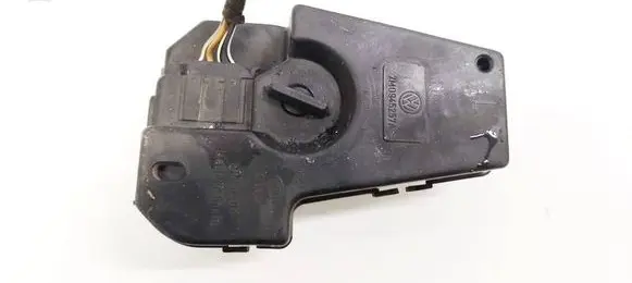 Seat Alhambra (Mk1) Tail light bulb cover holder 7M0945257A