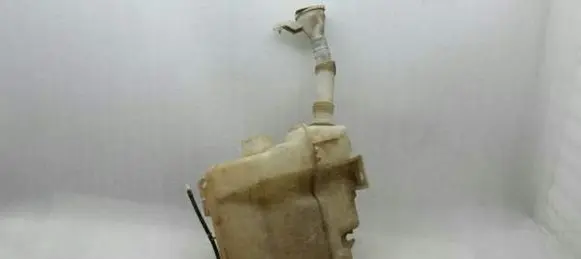 Mitsubishi Lancer X Windshield washer fluid reservoir/tank 8260A117