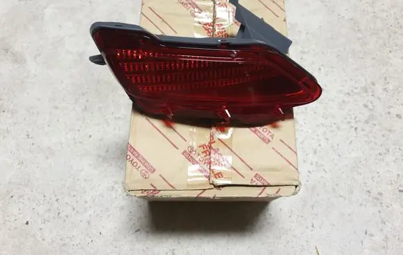 Toyota RAV 4 (XA40) Rear tail light reflector 8149042040