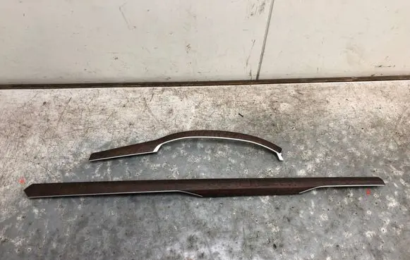 Dashboard trim