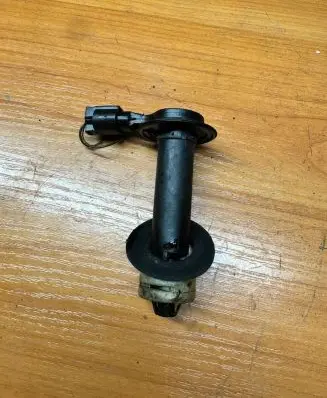 BMW 5 E60 E61 Brake fluid reservoir 