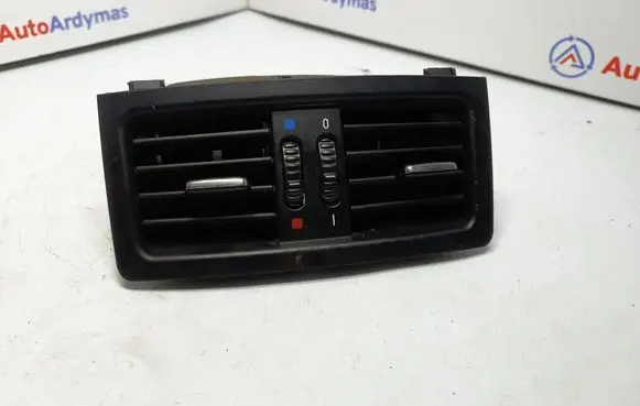 BMW 5 E60 E61 Rear air vent grill 6932023 64226932023