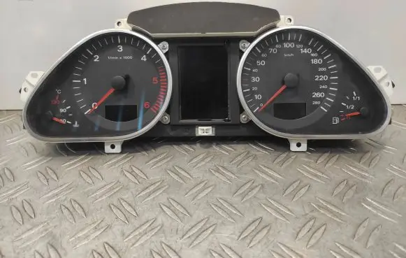 Audi A6 S6 C6 4F Speedometer (instrument cluster) 4F0920900S TAB004869GJ 4F0910900A