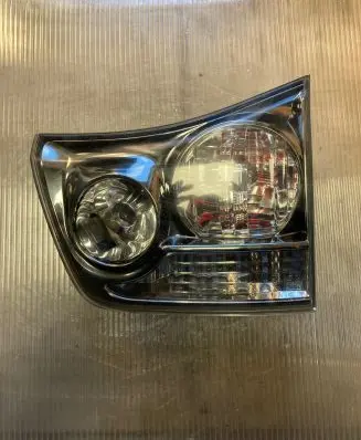 Lexus RX 300 Tailgate rear/tail lights 0002 8567