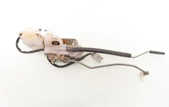 Honda CR-V Front door lock
